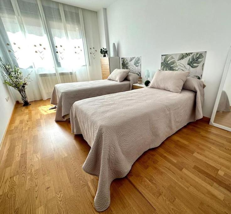 Studio 14 + Garaje Incluido. Nuevo, Elegante, Acogedor. Haro Esterno foto