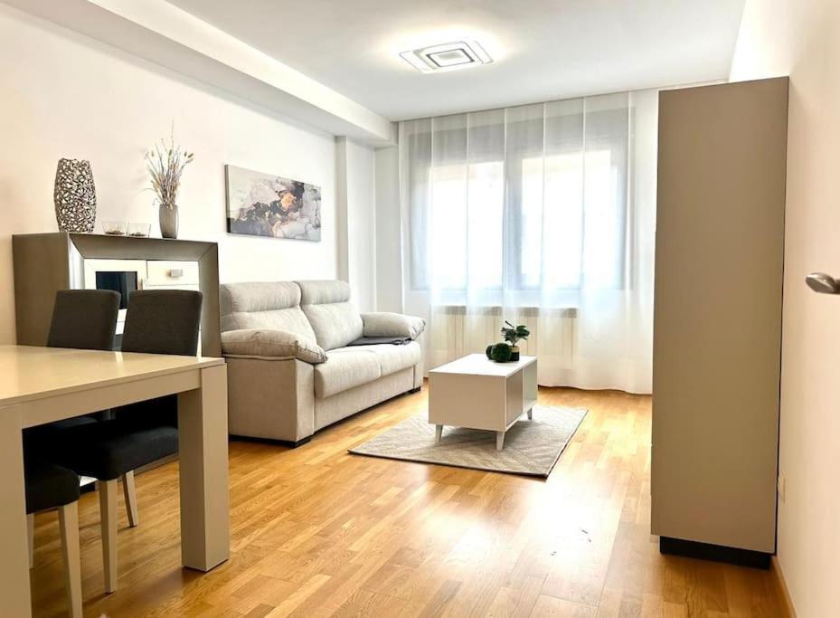 Studio 14 + Garaje Incluido. Nuevo, Elegante, Acogedor. Haro Esterno foto