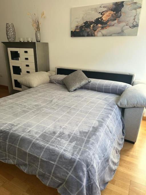 Studio 14 + Garaje Incluido. Nuevo, Elegante, Acogedor. Haro Esterno foto